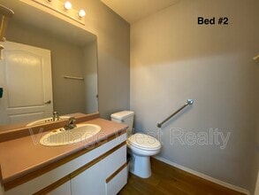 453-453 Morrison Ave in Kelowna, BC - Building Photo - Building Photo