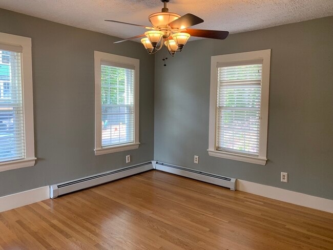 5 Whalen Ln in Natick, MA - Building Photo - Building Photo