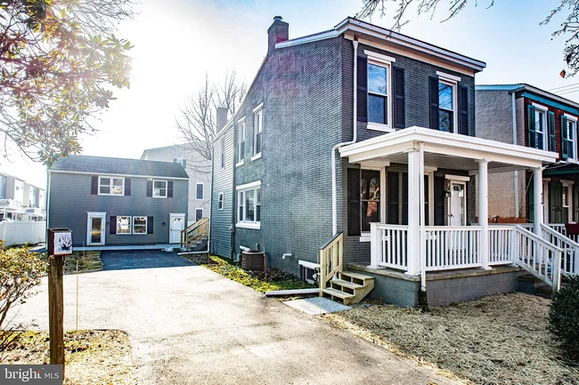 404 E Barnard St, Unit Rear in West Chester, PA - Foto de edificio - Building Photo