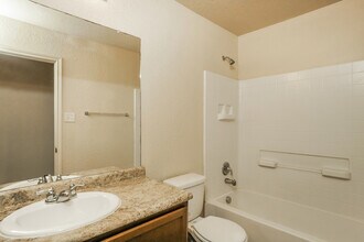 8830 Scarlett Pl in San Antonio, TX - Building Photo - Building Photo