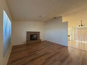 1245 Everglades Ct in Barstow, CA - Building Photo - Building Photo