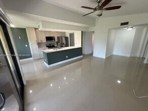 8148 NW 17th Manor in Plantation, FL - Building Photo - Building Photo