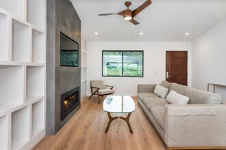 2700 Geysers Rd in Geyserville, CA - Building Photo - Building Photo