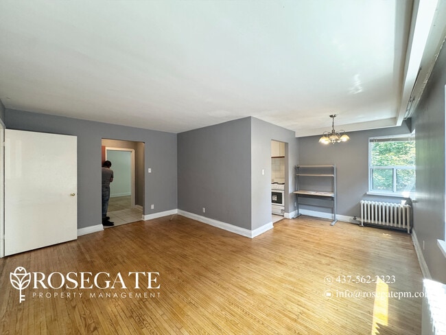 2666 Lake Shore Blvd W in Toronto, ON - Building Photo - Building Photo