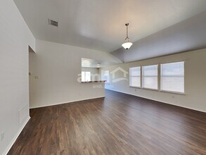 9421 Pastime Ct in Fort Worth, TX - Foto de edificio - Building Photo