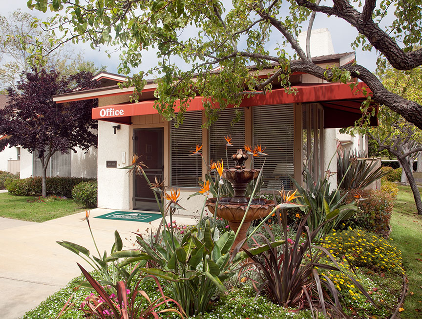 Shepard Place in Carpinteria, CA - Building Photo