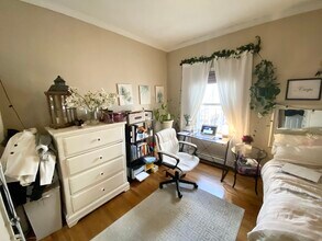 188 Bolton St, Unit 3 in Boston, MA - Foto de edificio - Building Photo