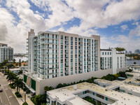 Tiffany House in Fort Lauderdale, FL - Foto de edificio - Building Photo