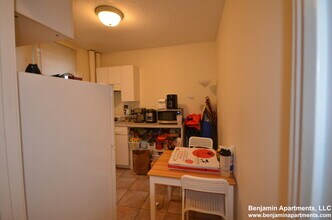 11 Barrows St, Unit 3A in Boston, MA - Foto de edificio - Building Photo