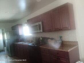 954 E Elm St in Scranton, PA - Building Photo - Building Photo