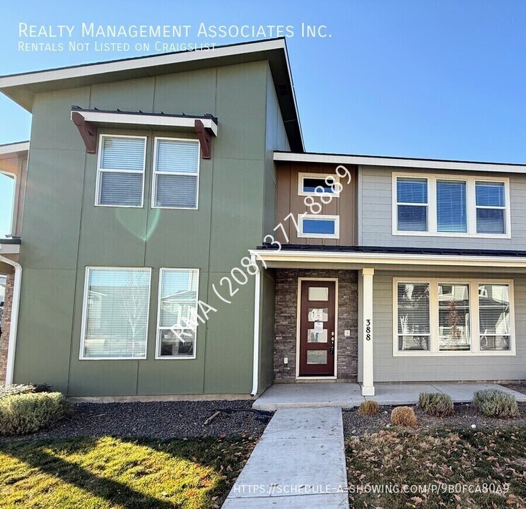 388 N Traquair Ln in Meridian, ID - Building Photo