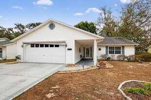 1214 Loch Rannoch Ct in Leesburg, FL - Building Photo
