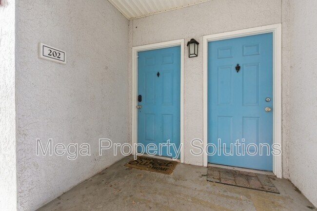 5507 Legacy Crescent Pl in Riverview, FL - Building Photo - Building Photo