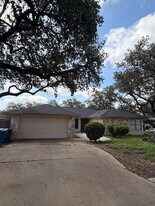 2718 Rim Rock Trail in San Antonio, TX - Building Photo