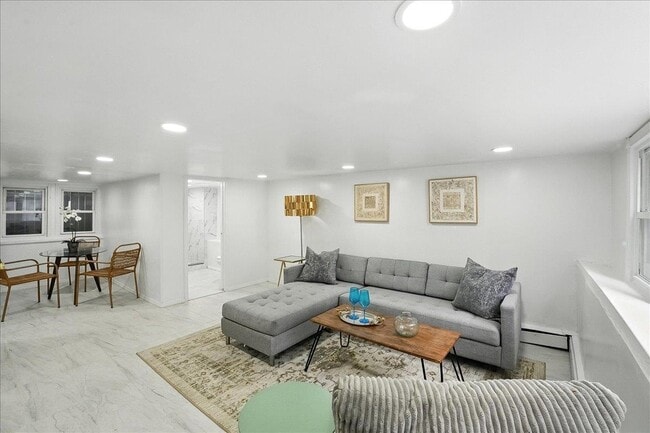 283 Griffith St in Jersey City, NJ - Building Photo - Building Photo