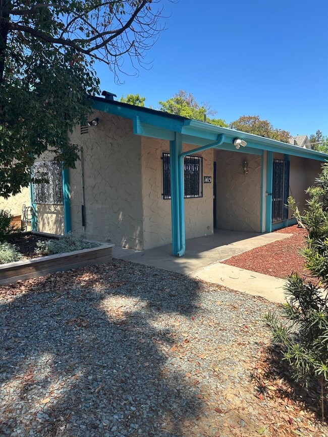 property at 1415 E Rialto Ave