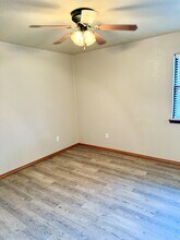 2204 Lakeview Dr in Sulphur, OK - Building Photo - Building Photo