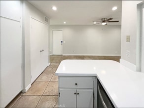 22257 Emerald St in Grand Terrace, CA - Foto de edificio - Building Photo