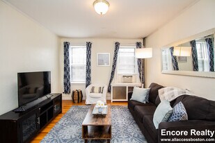 1945 Commonwealth Ave, Unit 47 in Boston, MA - Building Photo