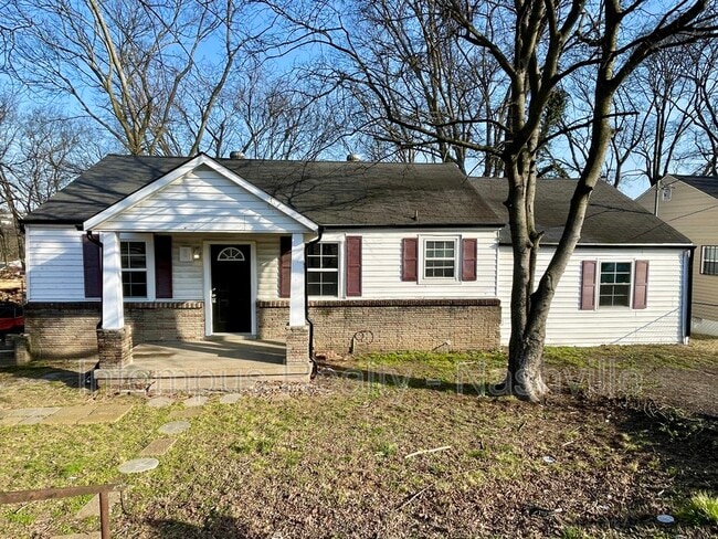 property at 109 W Trinity Ln