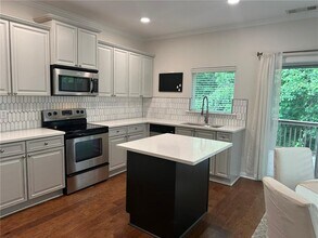 1617 Liberty Pkwy NW in Atlanta, GA - Building Photo - Building Photo