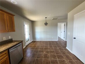 580 Keswick Dr in Centerton, AR - Building Photo - Building Photo