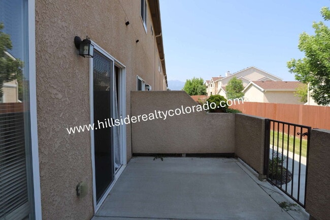 1074 Cheyenne Villas Point in Colorado Springs, CO - Building Photo - Building Photo