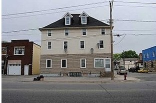 43 Ontario Rd in Welland, ON - Building Photo