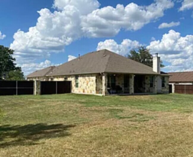 323 Chisholm Trail in Bastrop, TX - Building Photo - Building Photo