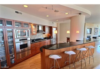 701 W Lakeside Ave in Cleveland, OH - Building Photo - Building Photo