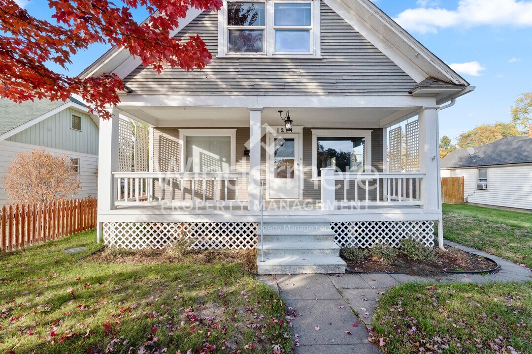 1214 W Kiernan Ave in Spokane, WA - Building Photo