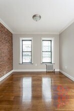 334 E 100th St in New York, NY - Building Photo - Building Photo