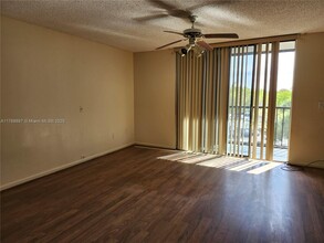8520 SW 133rd Avenue Rd in Miami, FL - Building Photo - Building Photo