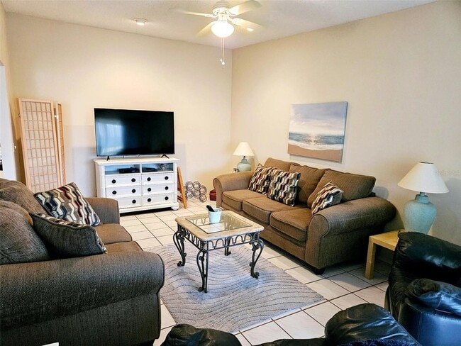 4107 41st St W, Unit 627 in Bradenton, FL - Foto de edificio - Building Photo