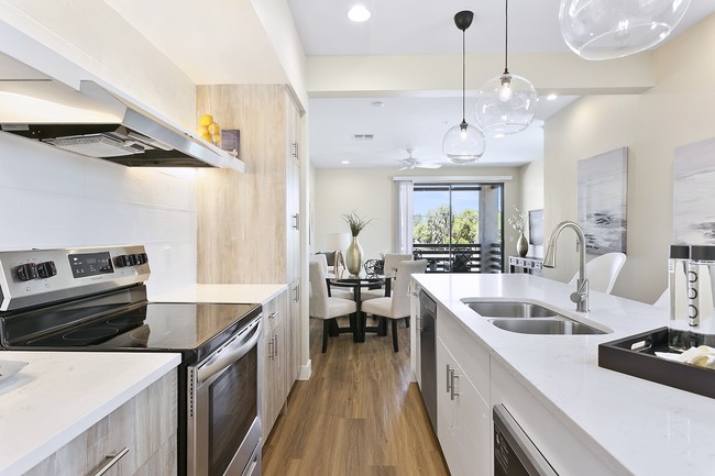 The Hardy Tempe Townhomes in Tempe, AZ - Foto de edificio - Interior Photo