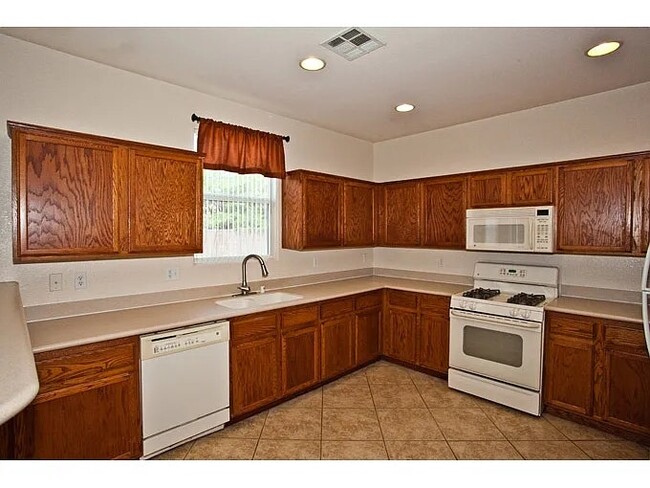 257 Cinnamon Ridge Way in Henderson, NV - Building Photo - Building Photo