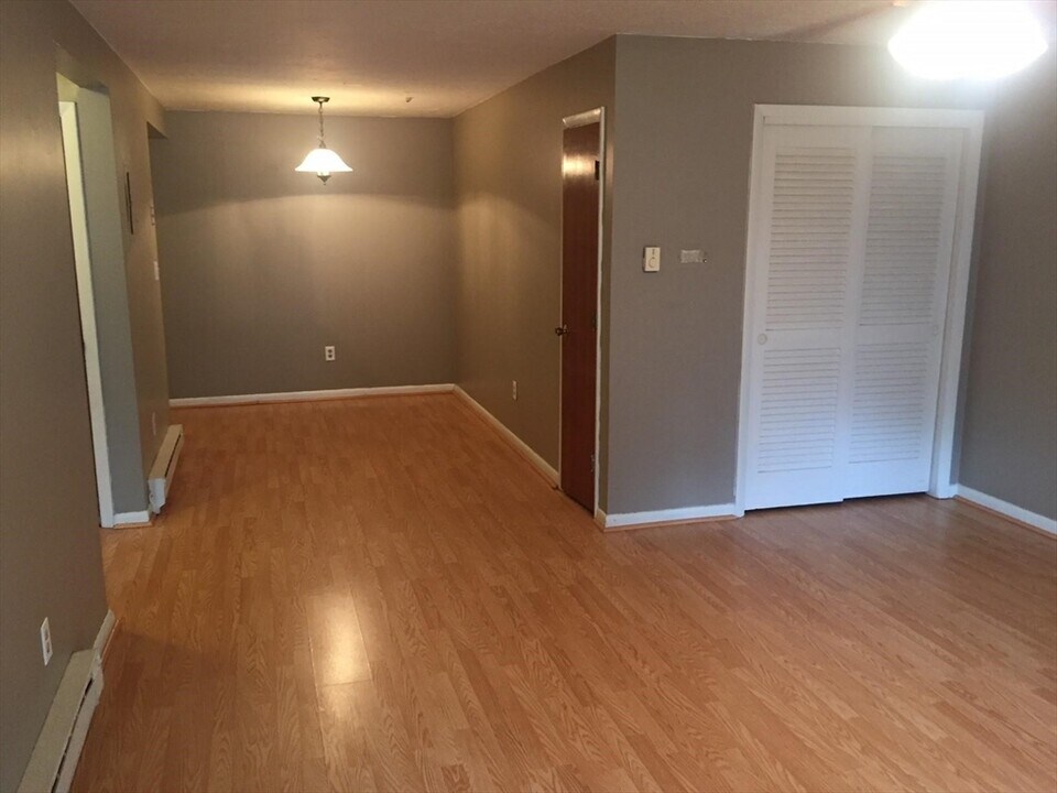 55 Will Dr in Canton, MA - Building Photo