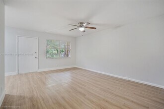 200 SW 132nd Way, Unit 210L in Pembroke Pines, FL - Building Photo - Building Photo