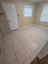 833 Magnolia St in Lake Jackson, TX - Building Photo - Building Photo