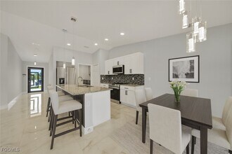 3095 NW 4th Pl in Cape Coral, FL - Building Photo - Building Photo