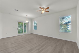 652 Kensington St in Eustis, FL - Building Photo - Building Photo