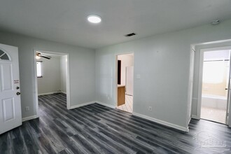 10 Bertram St in Pensacola, FL - Building Photo - Building Photo