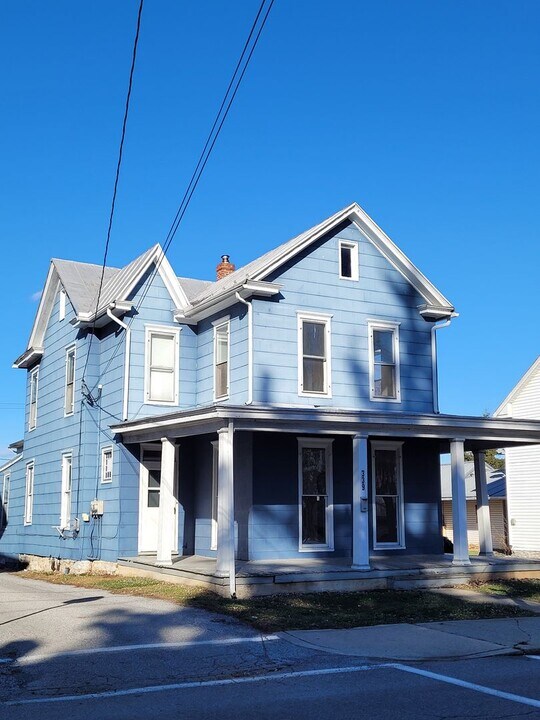 339 E Burd St in Shippensburg, PA - Building Photo