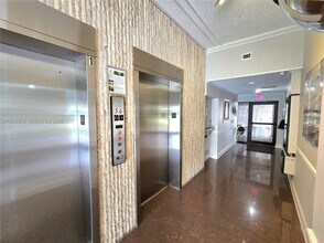 2500 NE 135th St in North Miami, FL - Building Photo - Building Photo