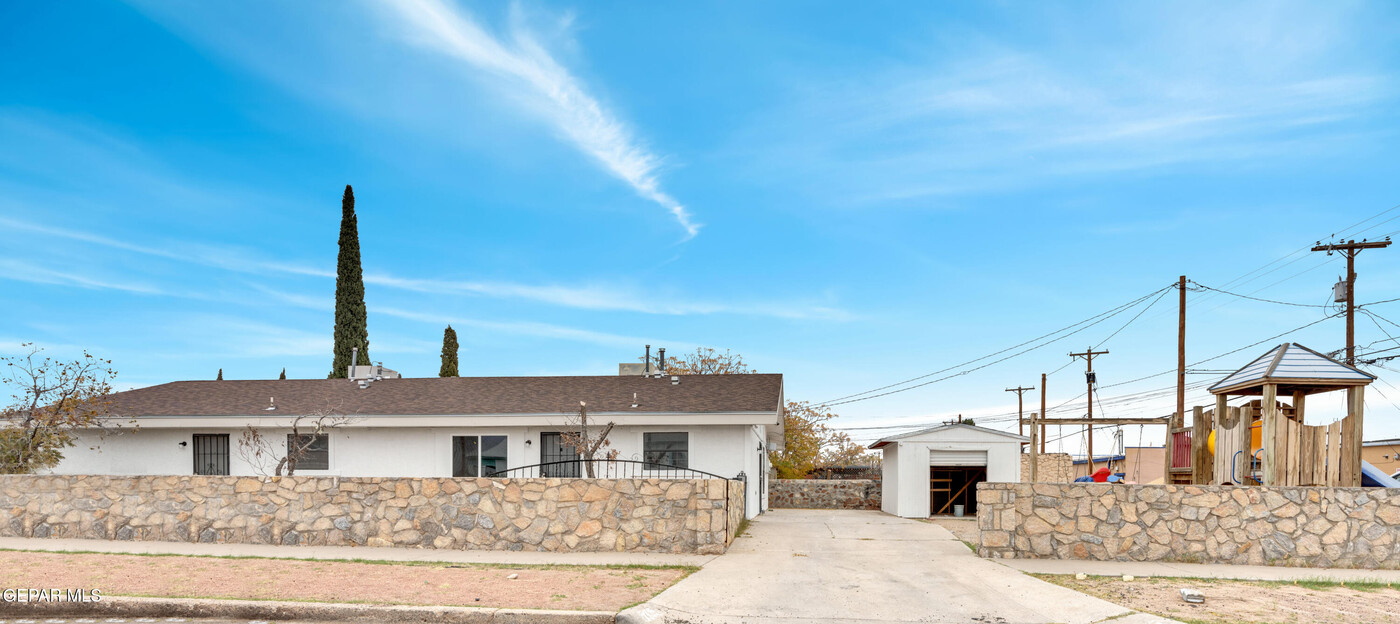 3700 La Luz Ave in El Paso, TX - Foto de edificio