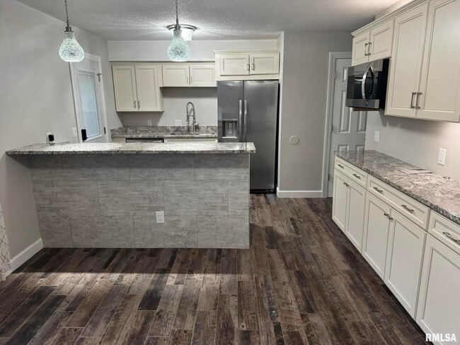 1728 Taylor St in Davenport, IA - Foto de edificio - Building Photo