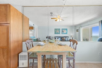 8743 Thomas Dr in Panama City Beach, FL - Building Photo - Building Photo