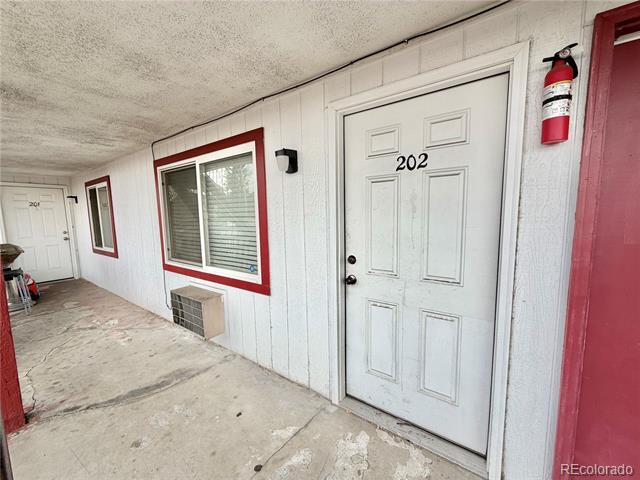 1080 S Eliot St in Denver, CO - Building Photo