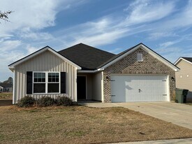 527 Cade Ave in Statesboro, GA - Building Photo