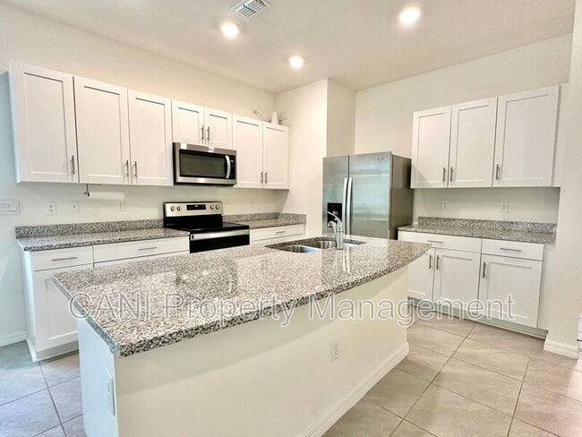 230 Reena Dr in Daytona Beach, FL - Building Photo - Building Photo